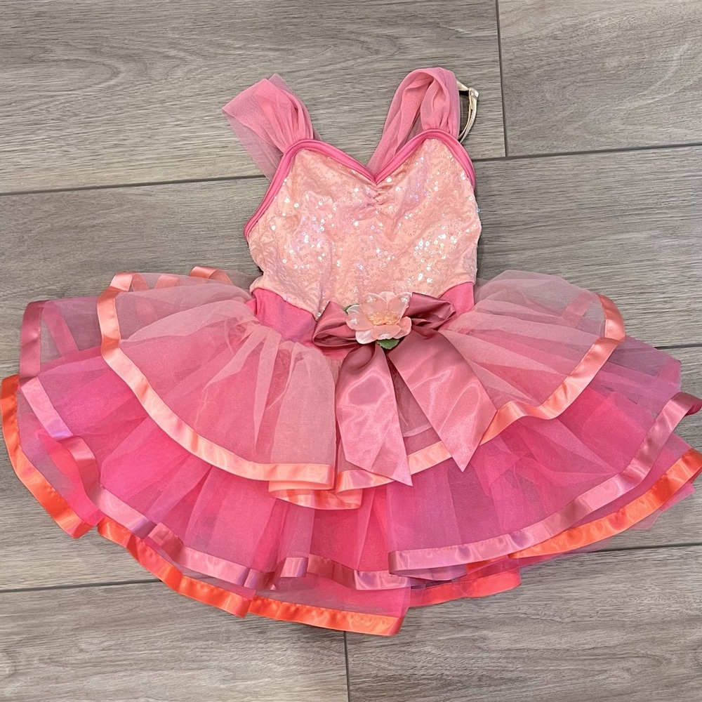 Dance performance outfit